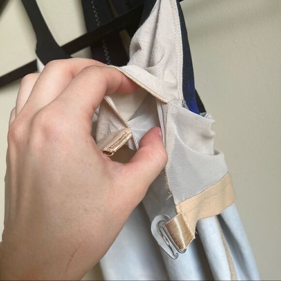 Lululemon tank top scoop me up blue black white EUC size 4 - Picture 7 of 13